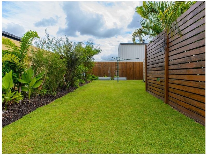 19 Reef Drive, Sarina QLD 4737