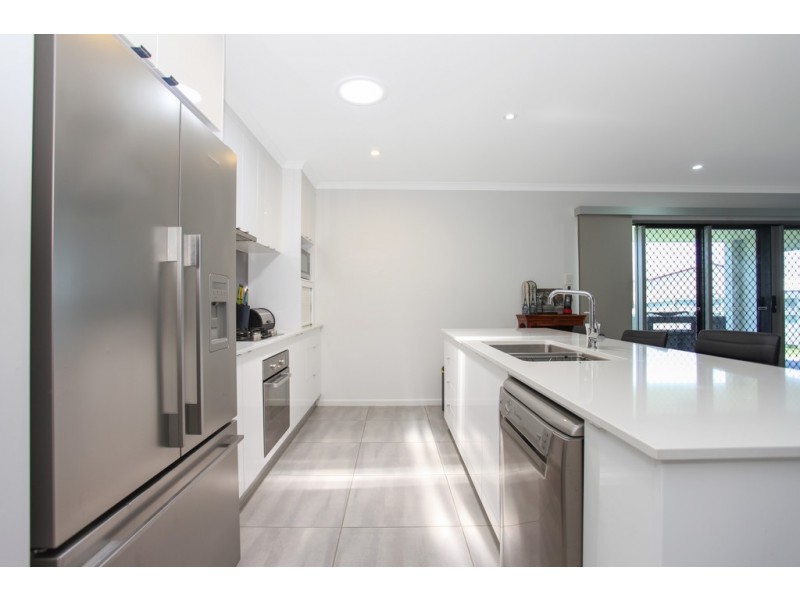 10 Drury St (Ooralea Waters), Bakers Creek QLD 4740