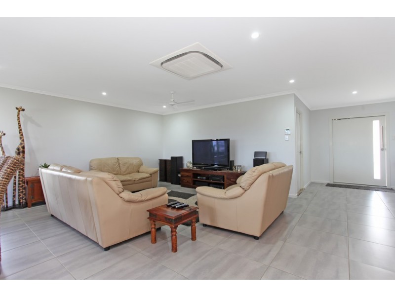 10 Drury St (Ooralea Waters), Bakers Creek QLD 4740