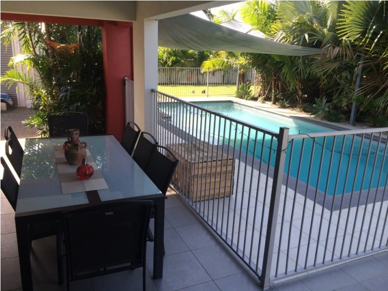 33 Gingham Street, Glenella QLD 4740