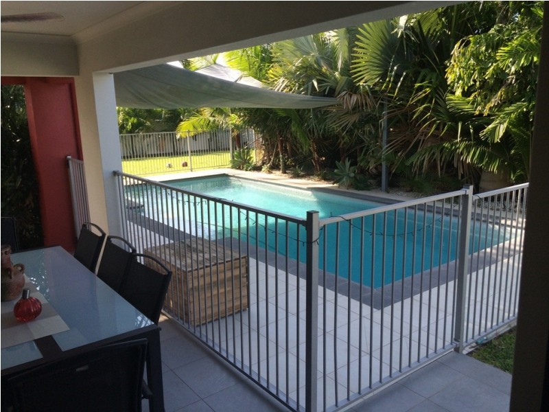 33 Gingham Street, Glenella QLD 4740