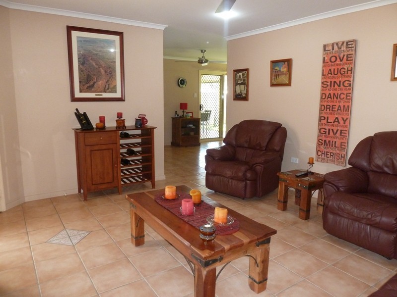 2/24 Absolon Street, South Mackay QLD 4740