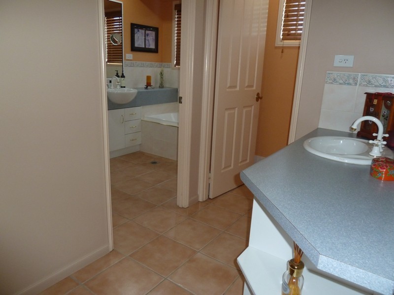 2/24 Absolon Street, South Mackay QLD 4740