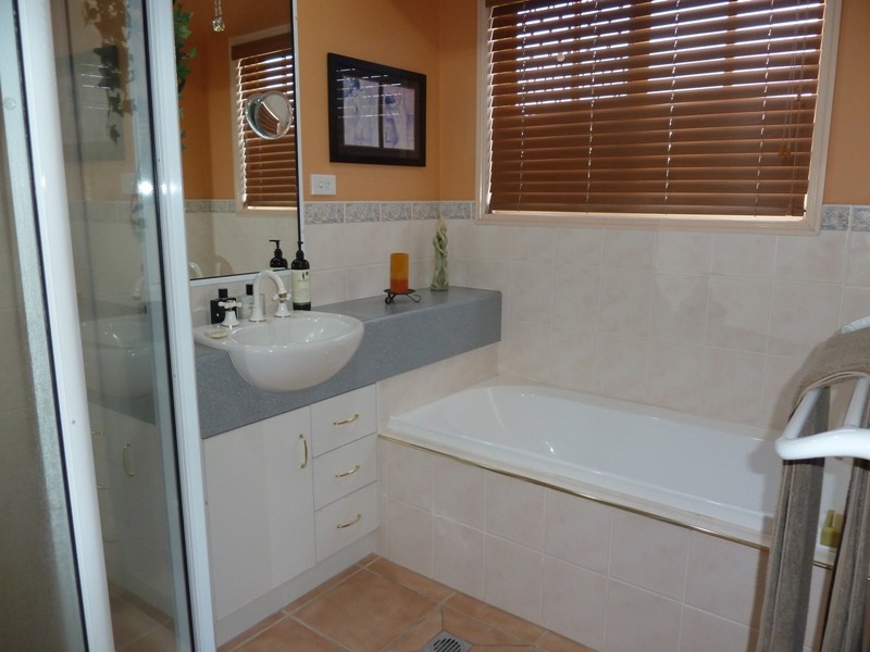 2/24 Absolon Street, South Mackay QLD 4740