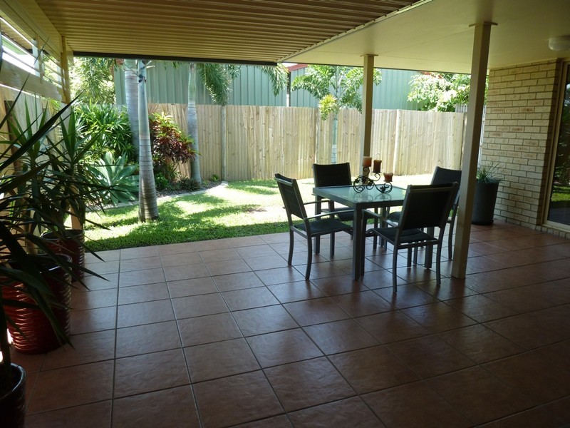 2/24 Absolon Street, South Mackay QLD 4740