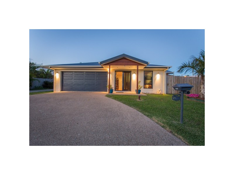 21 Churchill Avenue, Ooralea QLD 4740