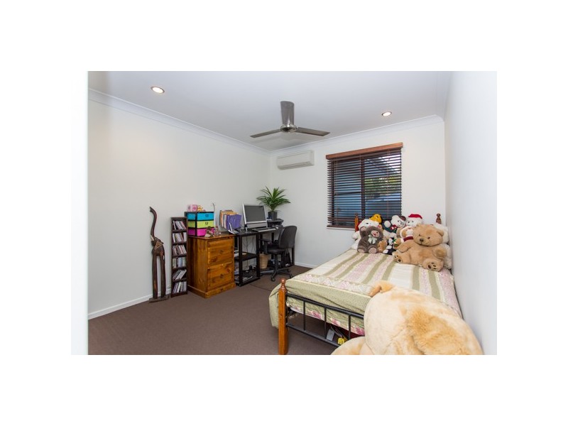 21 Churchill Avenue, Ooralea QLD 4740