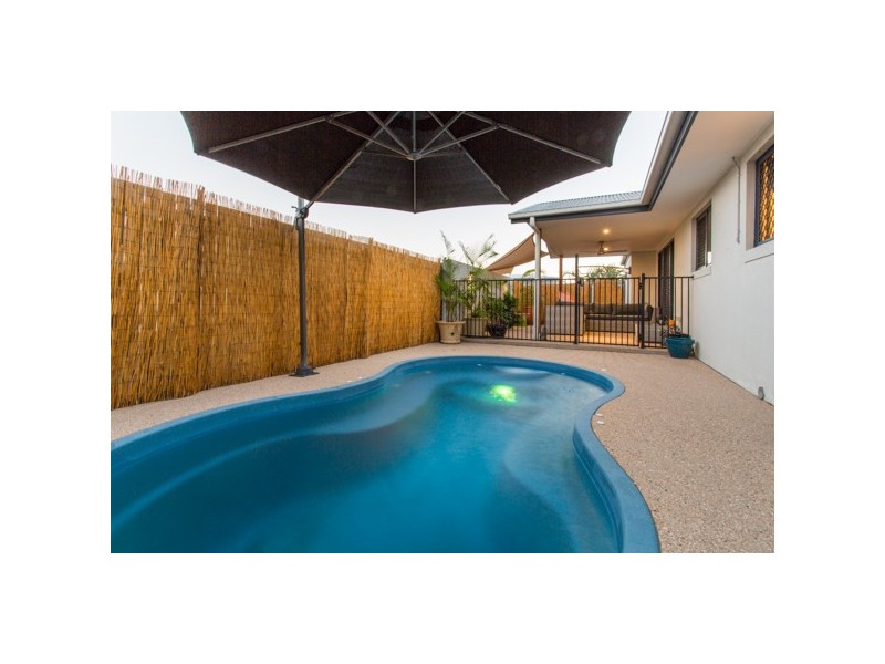 21 Churchill Avenue, Ooralea QLD 4740