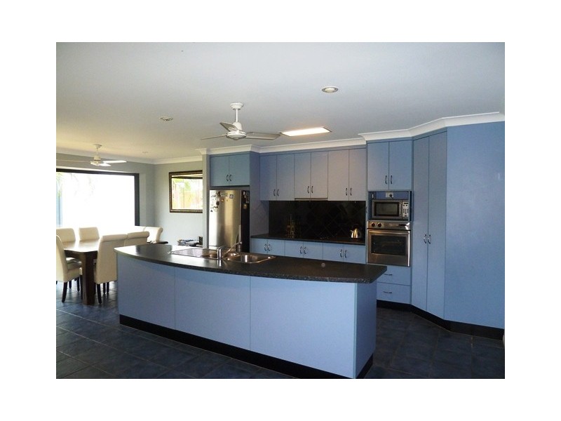 5 Kensington Court, Glenella QLD 4740