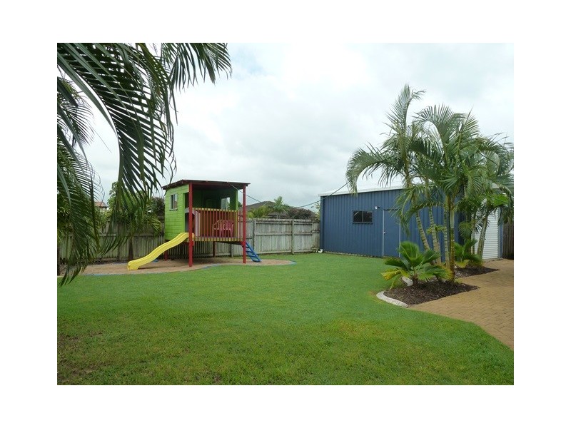 5 Kensington Court, Glenella QLD 4740