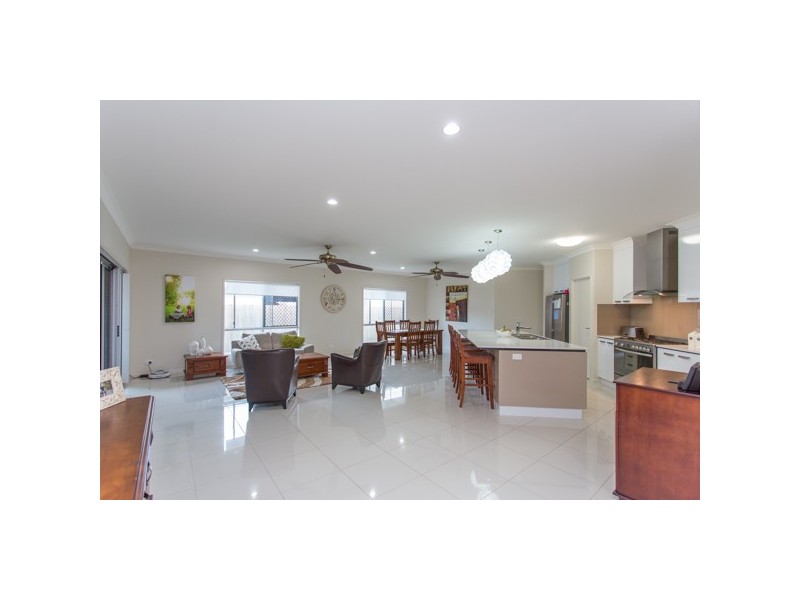 23 Kingslea Court, Ooralea QLD 4740