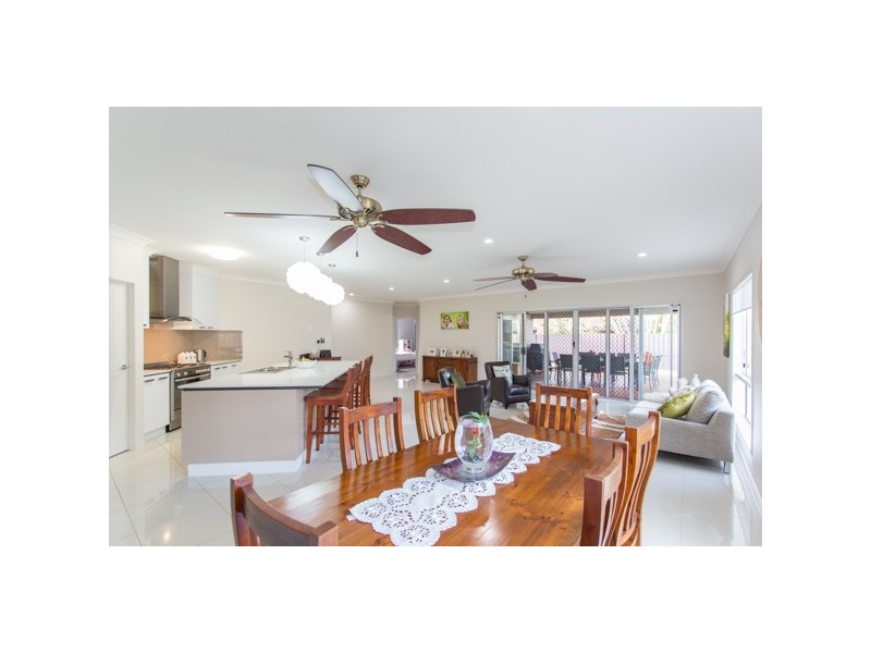 23 Kingslea Court, Ooralea QLD 4740