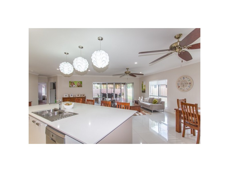 23 Kingslea Court, Ooralea QLD 4740