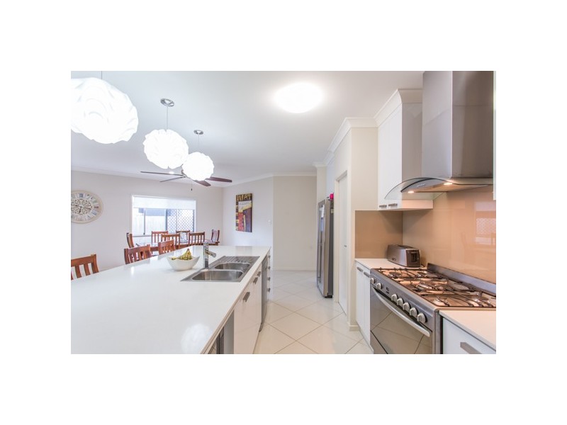 23 Kingslea Court, Ooralea QLD 4740