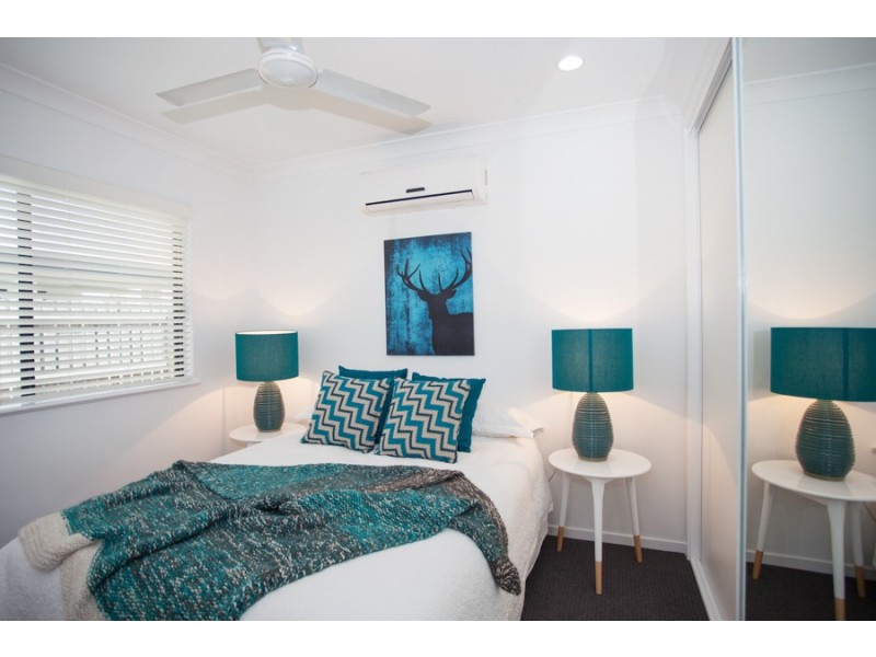 11 Lancaster Way, Ooralea QLD 4740