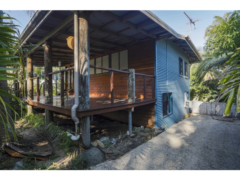 12 Mango Avenue, Eimeo QLD 4740