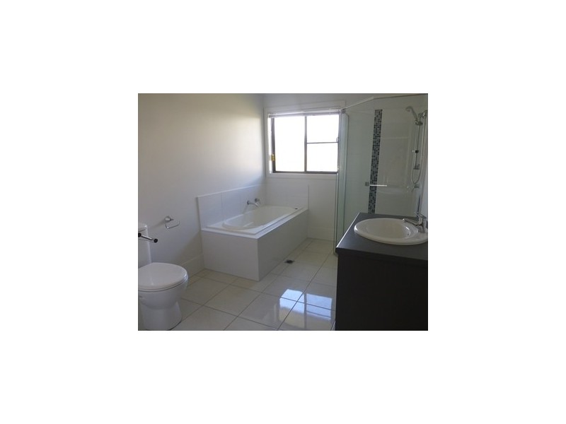 18 Anastasia, West Mackay QLD 4740