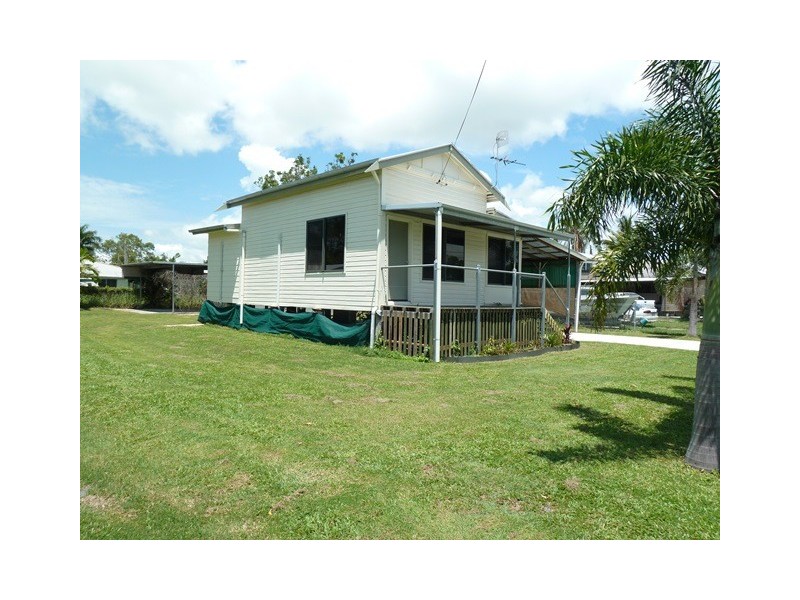 4 Creek Street, North Mackay QLD 4740