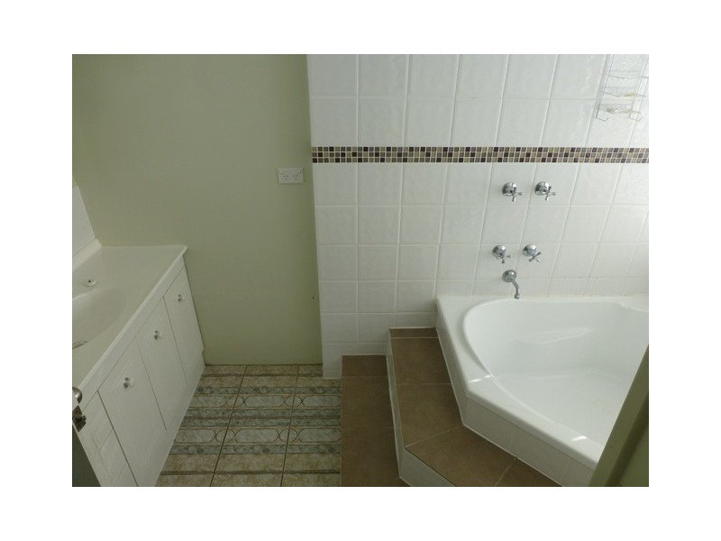 25 Black Street, South Mackay QLD 4740