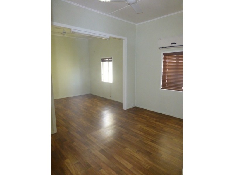 25 Black Street, South Mackay QLD 4740