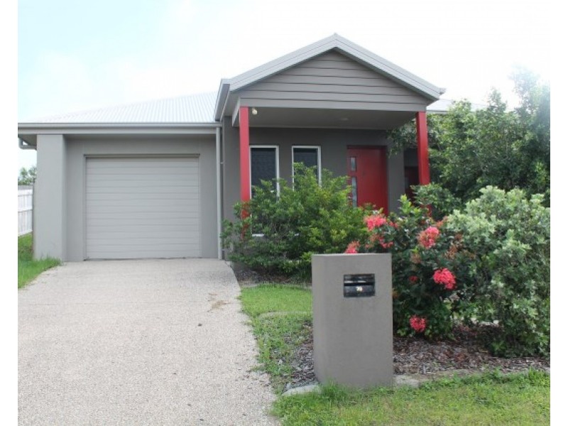2/29 Hangan Street, Bucasia QLD 4750
