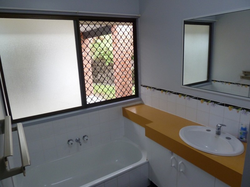 6 Lyn Court, Beaconsfield QLD 4740