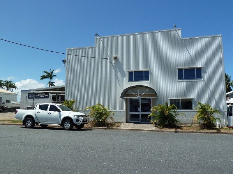 4 McLennan St, Ooralea QLD 4740