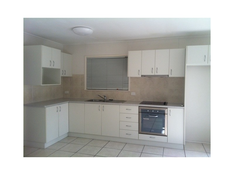2/8 Petersen Street, North Mackay QLD 4740