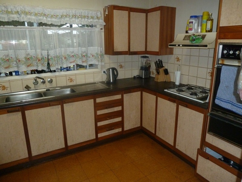 15 Coles Road, Andergrove QLD 4740