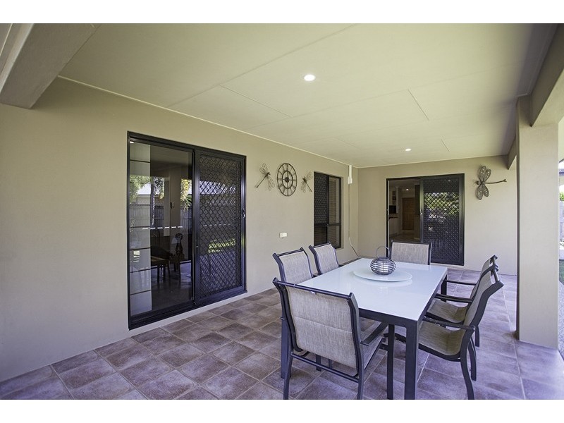 14 Sunseeker Court, Blacks Beach QLD 4740