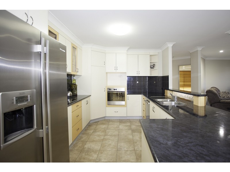 14 Sunseeker Court, Blacks Beach QLD 4740