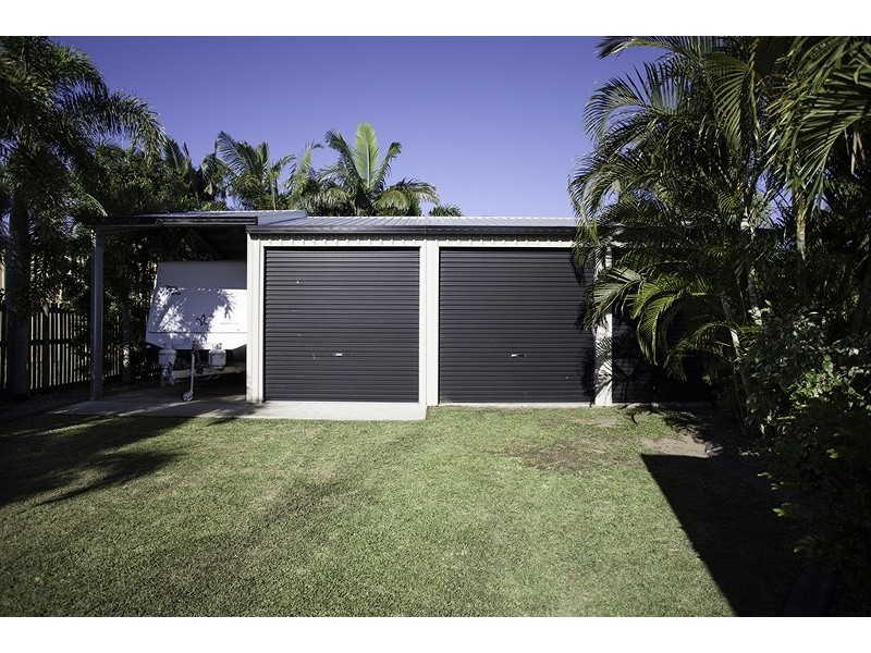 14 Sunseeker Court, Blacks Beach QLD 4740