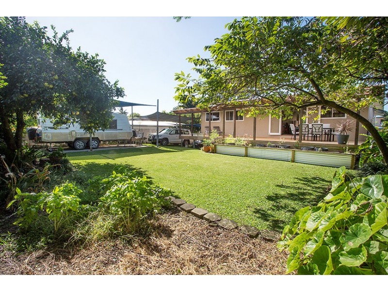 12 Coral Drive, Blacks Beach QLD 4740