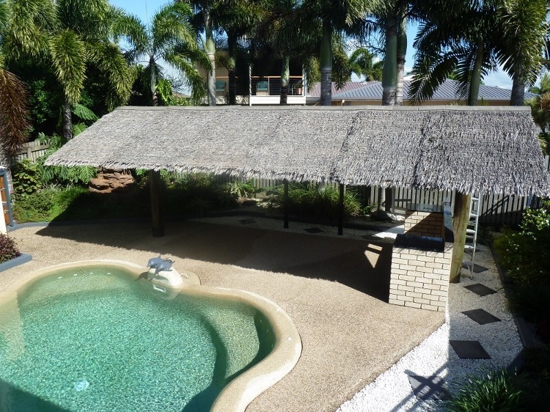 8 Murray Close, Rural View QLD 4740