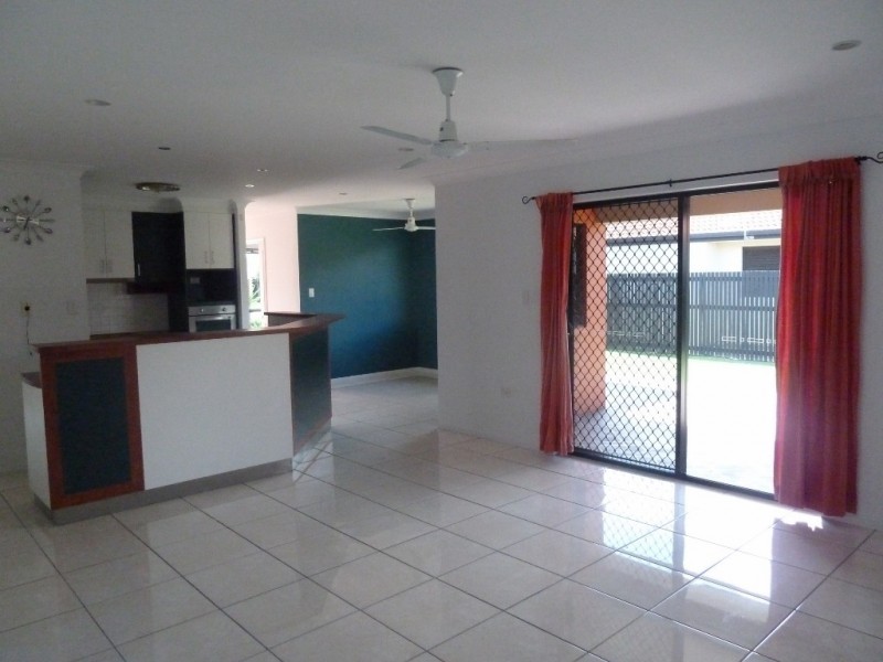 51 Wheeler Drive, Glenella QLD 4740