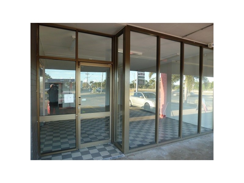 Shop 2/2 Ungerer St, North Mackay QLD 4740