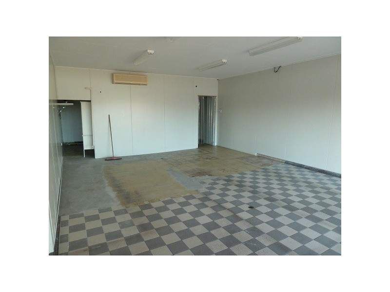Shop 2/2 Ungerer St, North Mackay QLD 4740
