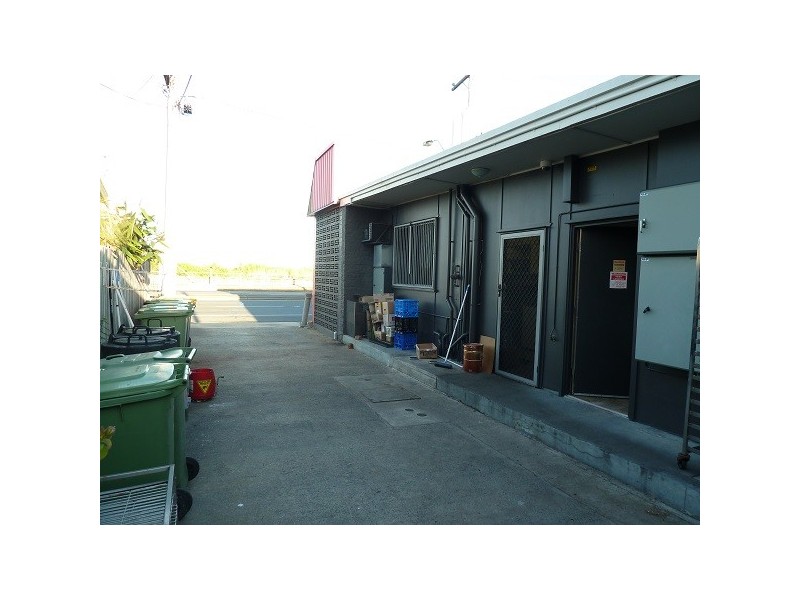 Shop 2/2 Ungerer St, North Mackay QLD 4740