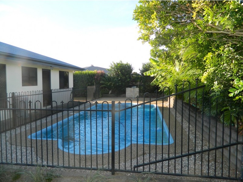 13 Eden Court, Glenella QLD 4740