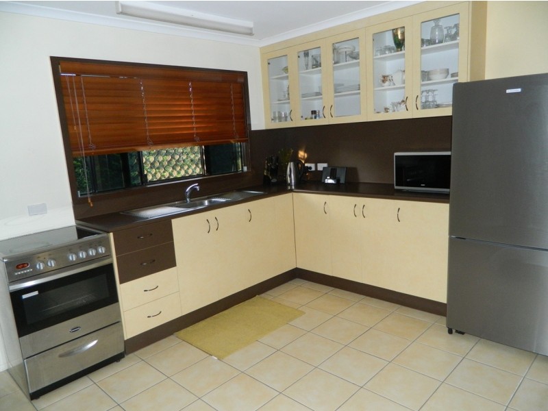 13 Eden Court, Glenella QLD 4740