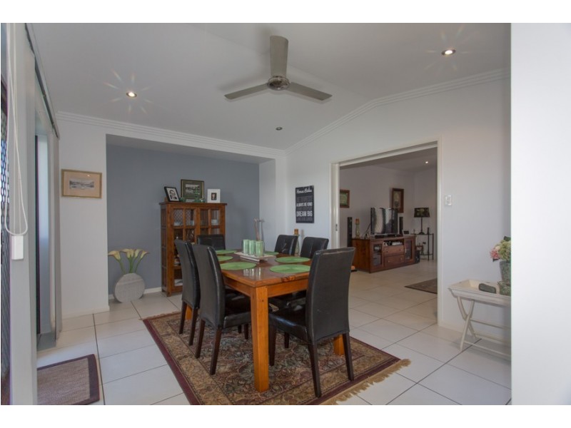 21 Gingham Street, Glenella QLD 4740