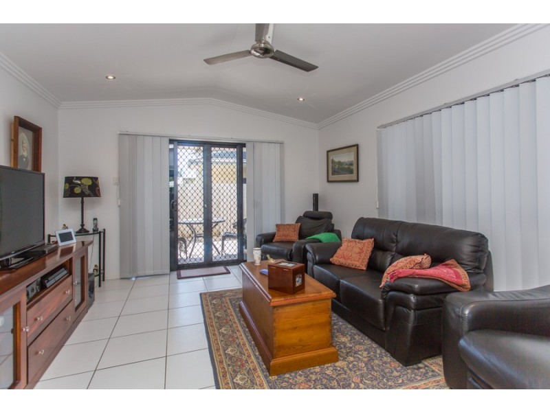 21 Gingham Street, Glenella QLD 4740