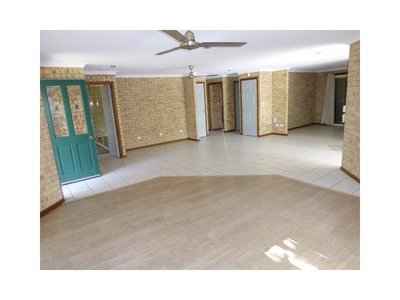 27 Pelican Street, Slade Point QLD 4740