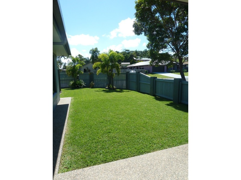 5A Eva Parade, Glenella QLD 4740