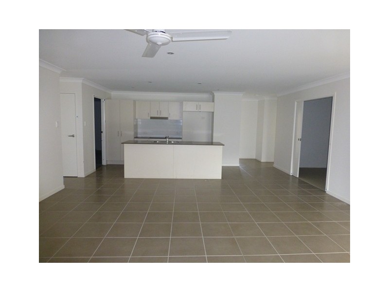 1 Bonney Street, Rural View QLD 4740