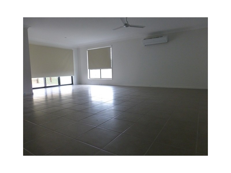 1 Bonney Street, Rural View QLD 4740