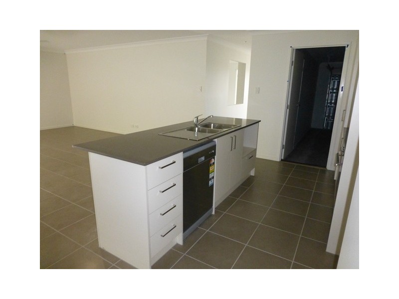 1 Bonney Street, Rural View QLD 4740