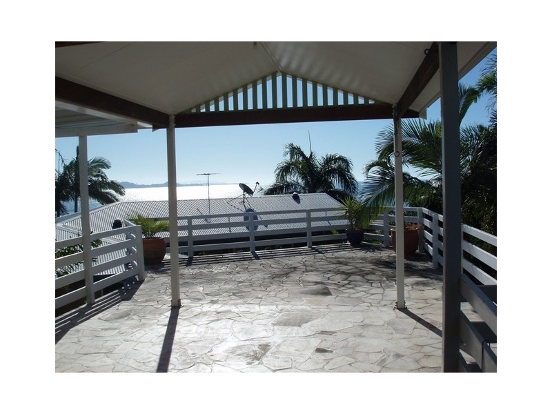 8 Hawk Street, Slade Point QLD 4740