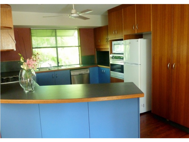 174 Waverley Street, Bucasia QLD 4750