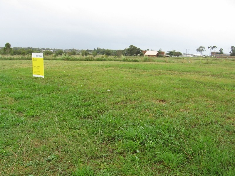 6 Lockyer Street, Rural View QLD 4740